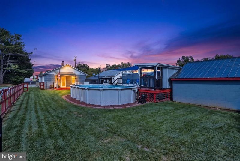 906 E F St E, Brunswick, MD 21716
