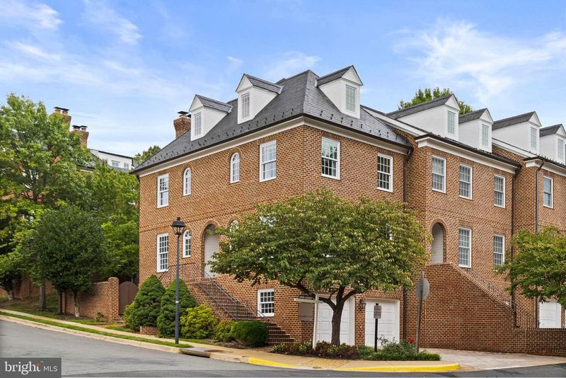 1117 Kensington Rd, Mclean, VA 22101