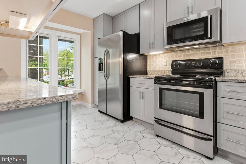 14019 Chestnut Ct, Laurel, MD 20707
