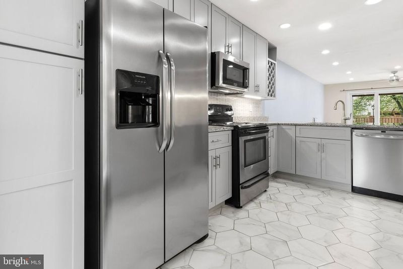 14019 Chestnut Ct, Laurel, MD 20707