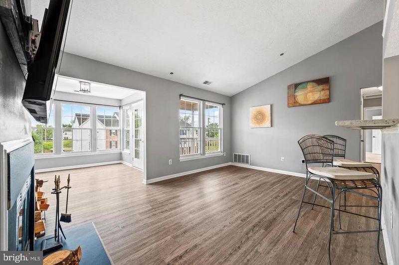 611 Himes Ave #109, Frederick, MD 21703