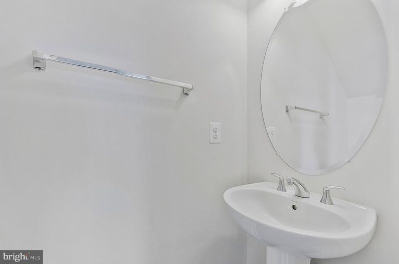 44804 Tiverton Sq, Ashburn, VA 20147