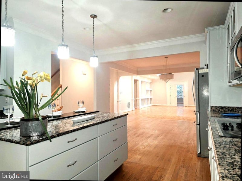 6440 Columbia PIKE, Annandale, VA 22003