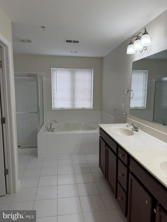8493 Winding Trl, Laurel, MD 20724