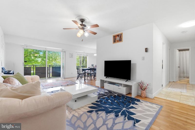 3100 S Manchester St #632, Falls Church, VA 22044