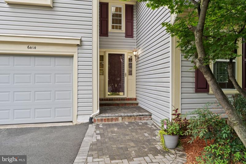6414 Bromfield Trce, Centreville, VA 20120