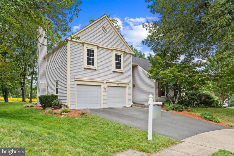 6414 Bromfield Trce, Centreville, VA 20120