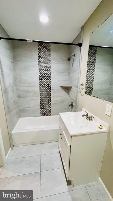 14684 Cloverdale Rd, Woodbridge, VA 22193