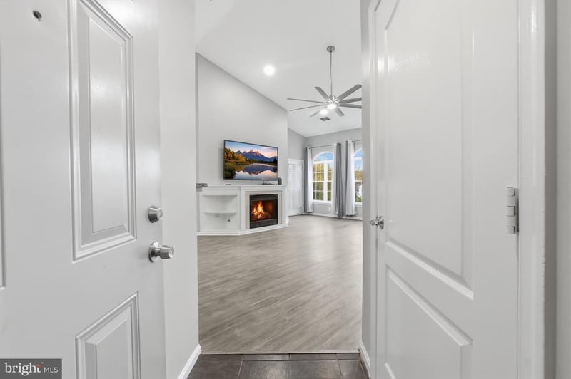 7710 Haynes Point Way #L, Alexandria, VA 22315