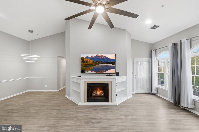 7710 Haynes Point Way #L, Alexandria, VA 22315