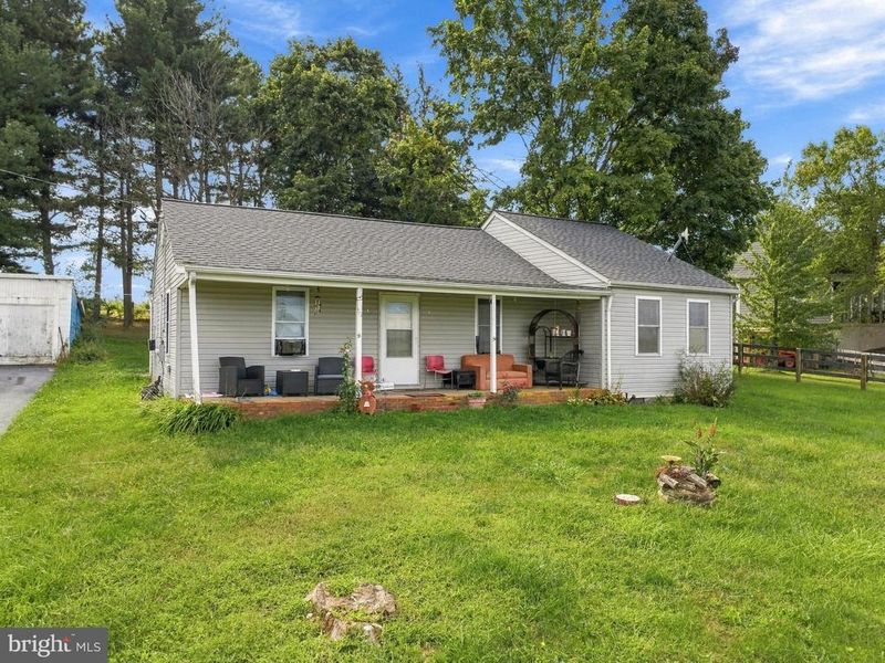 9363 Albaugh Rd, New Windsor, MD 21776