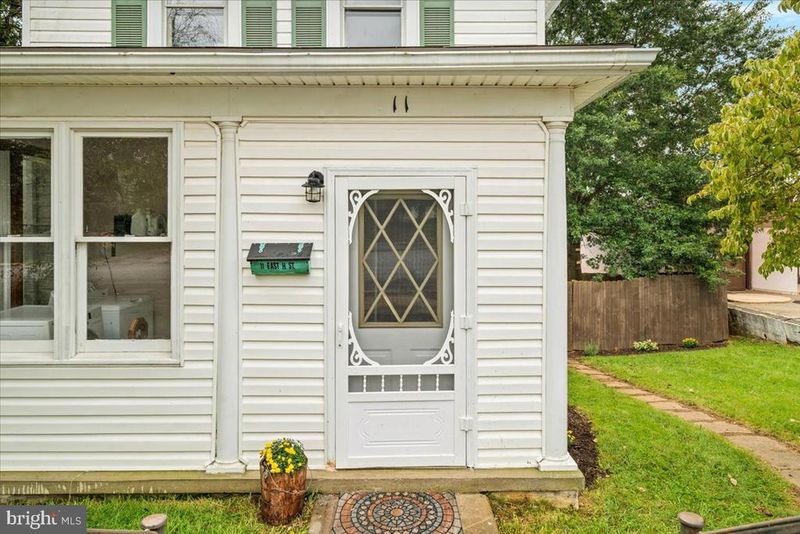 11 E H St, Brunswick, MD 21716
