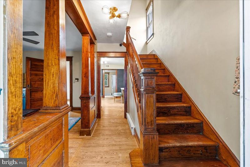 11 E H St, Brunswick, MD 21716