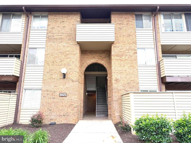 19425 Brassie Pl #303, Gaithersburg, MD 20886