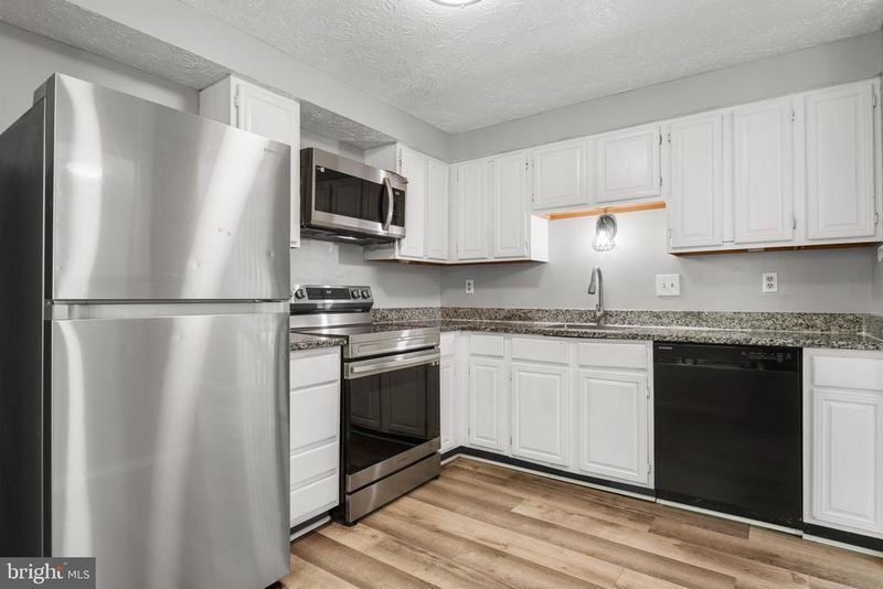 7041 Hames Ct, Frederick, MD 21703