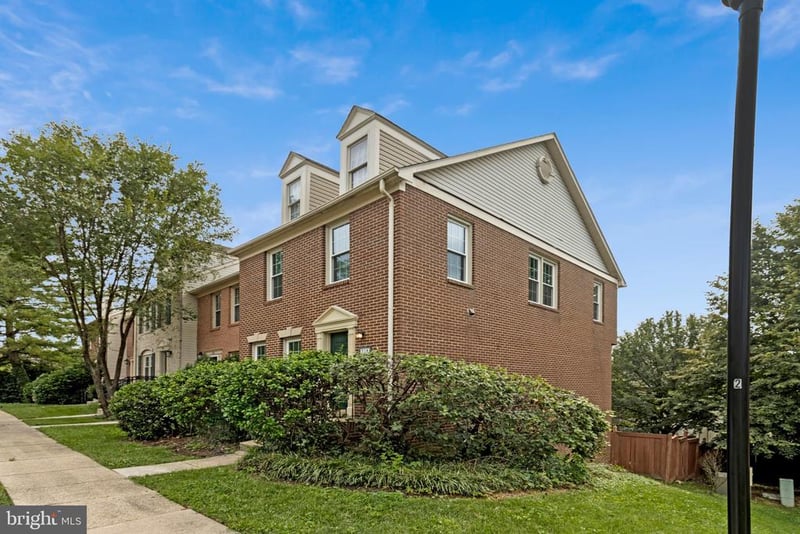 208 Ellsworth St, Alexandria, VA 22314