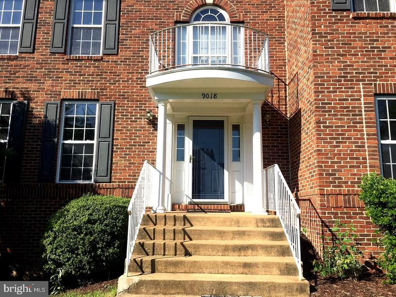 9018 Igoe St, Lorton, VA 22079