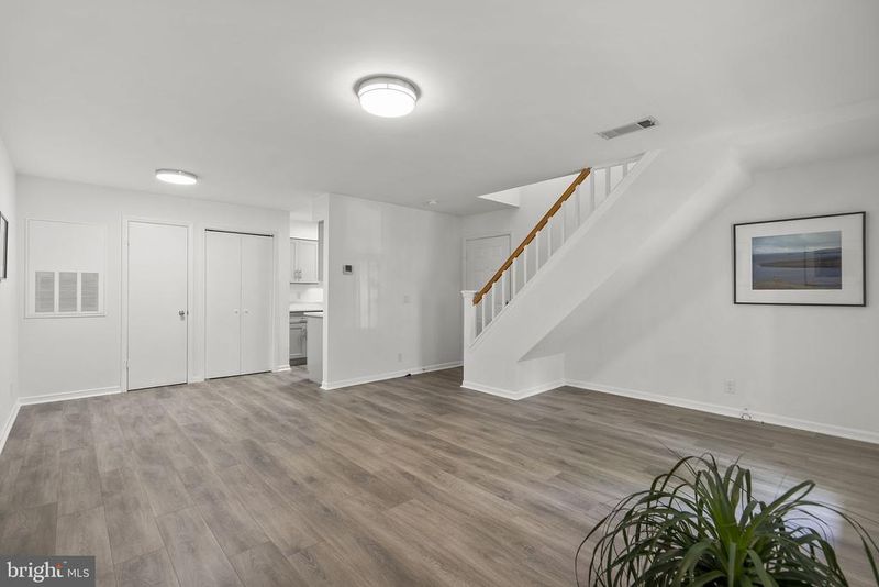 10805 Hampton Mill Ter #220, North Bethesda, MD 20852