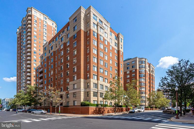 3830 9th St N #602W, Arlington, VA 22203