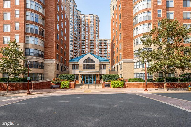 3830 9th St N #602W, Arlington, VA 22203