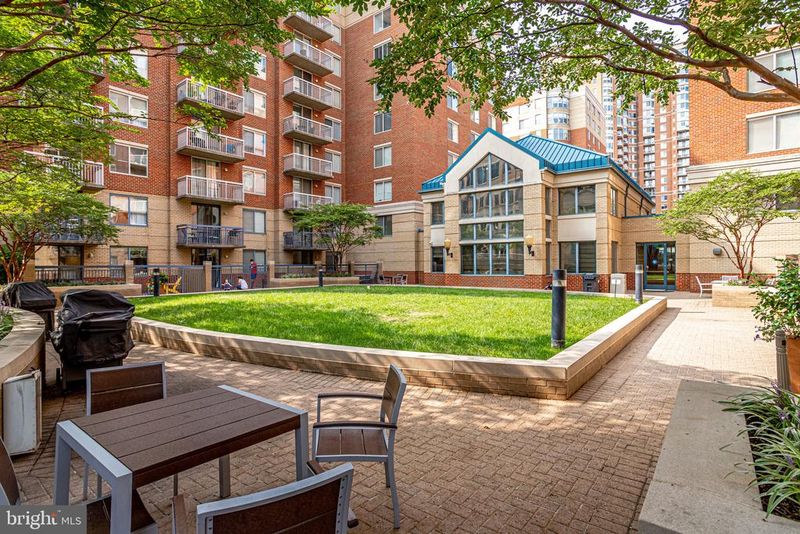 3830 9th St N #602W, Arlington, VA 22203
