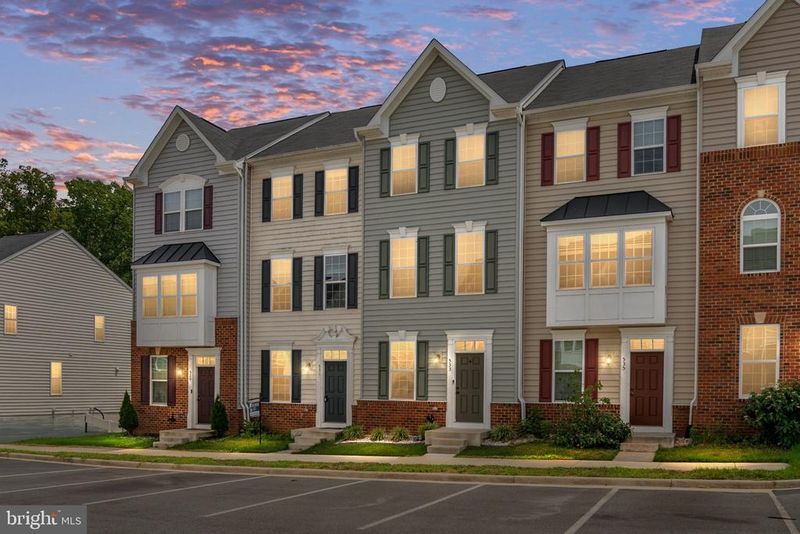 533 View Point Way, Fredericksburg, VA 22405