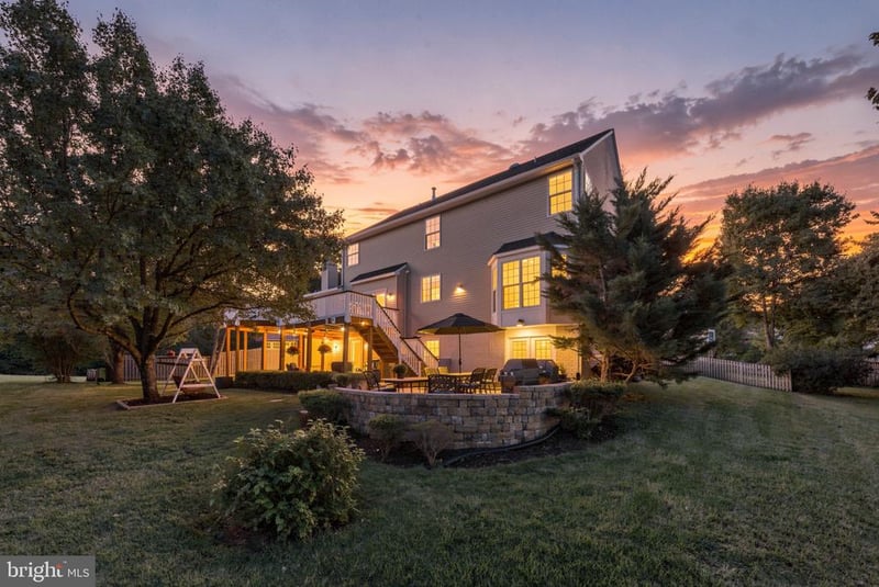 6704 Mossy Bank Ln, Centreville, VA 20121