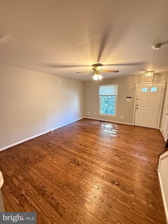 5003 9th St S, Arlington, VA 22204