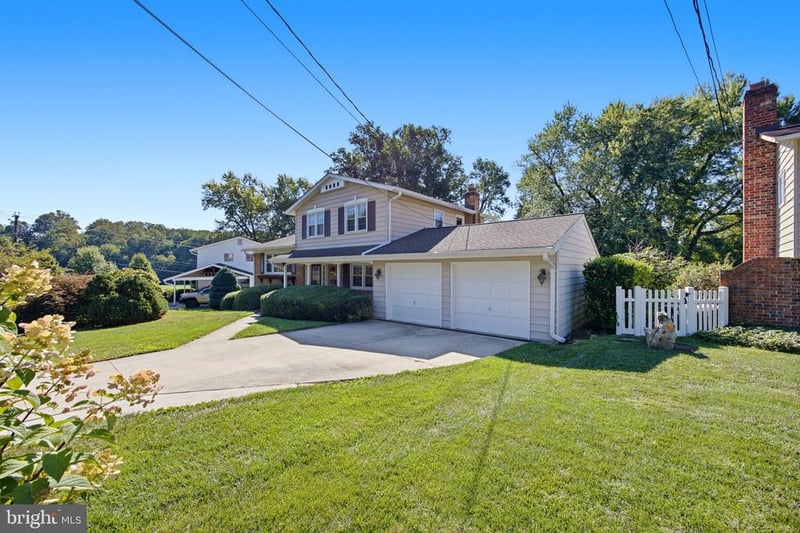 5502 Amesfield Ct, Rockville, MD 20853