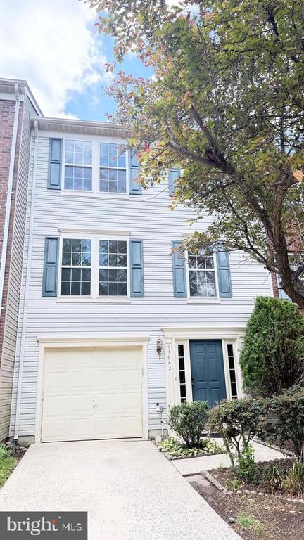 13643 Saint Johns Wood Pl, Herndon, VA 20171