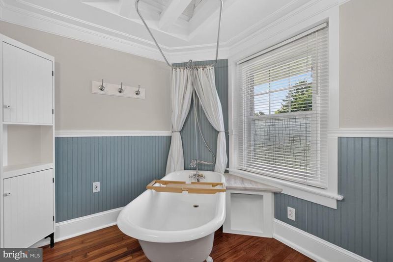 907 Grandin Ave, Rockville, MD 20851