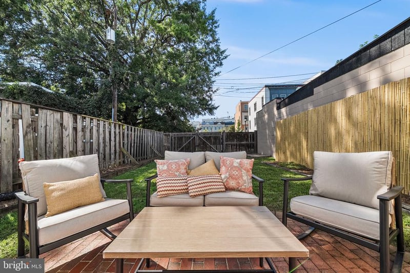 906 N Columbus St, Alexandria, VA 22314