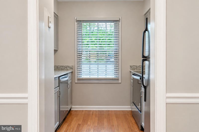 8414 Penshurst Dr #590, Springfield, VA 22152