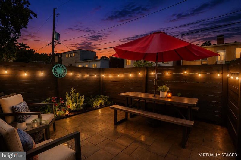2228 40th St NW #2, Washington, DC 20007