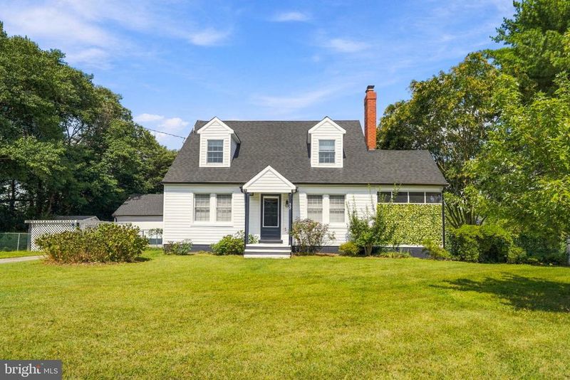 32 Polling House Rd, Harwood, MD 20776