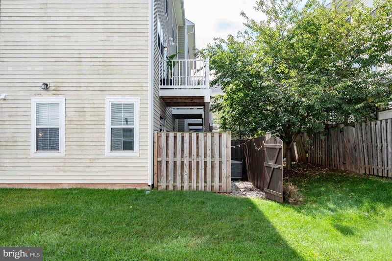 8114 Essex Grove Way, Manassas, VA 20111