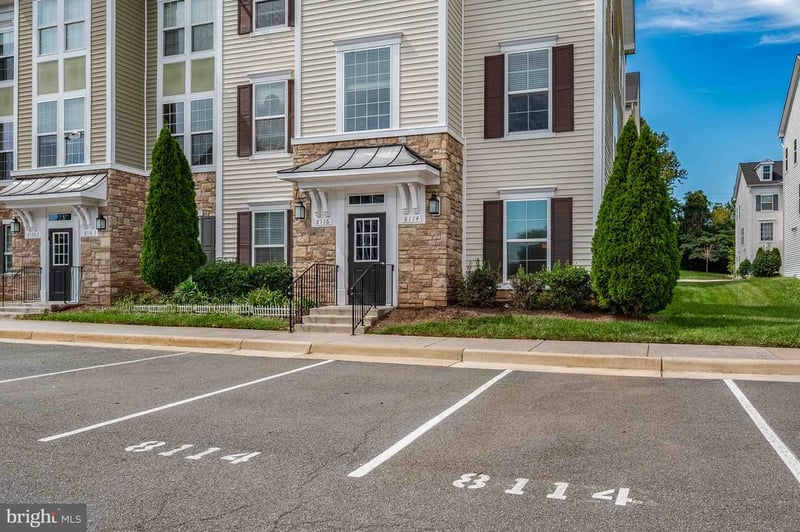 8114 Essex Grove Way, Manassas, VA 20111