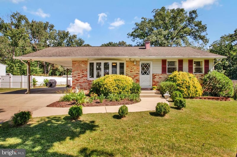 147 Magothy Beach Rd, Pasadena, MD 21122