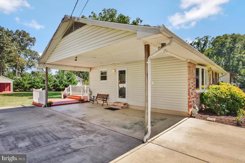147 Magothy Beach Rd, Pasadena, MD 21122