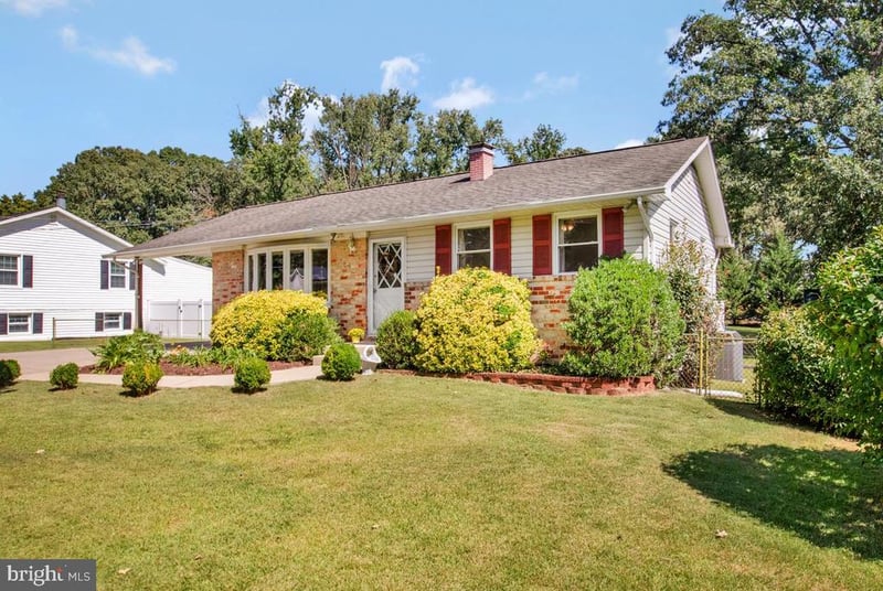 147 Magothy Beach Rd, Pasadena, MD 21122