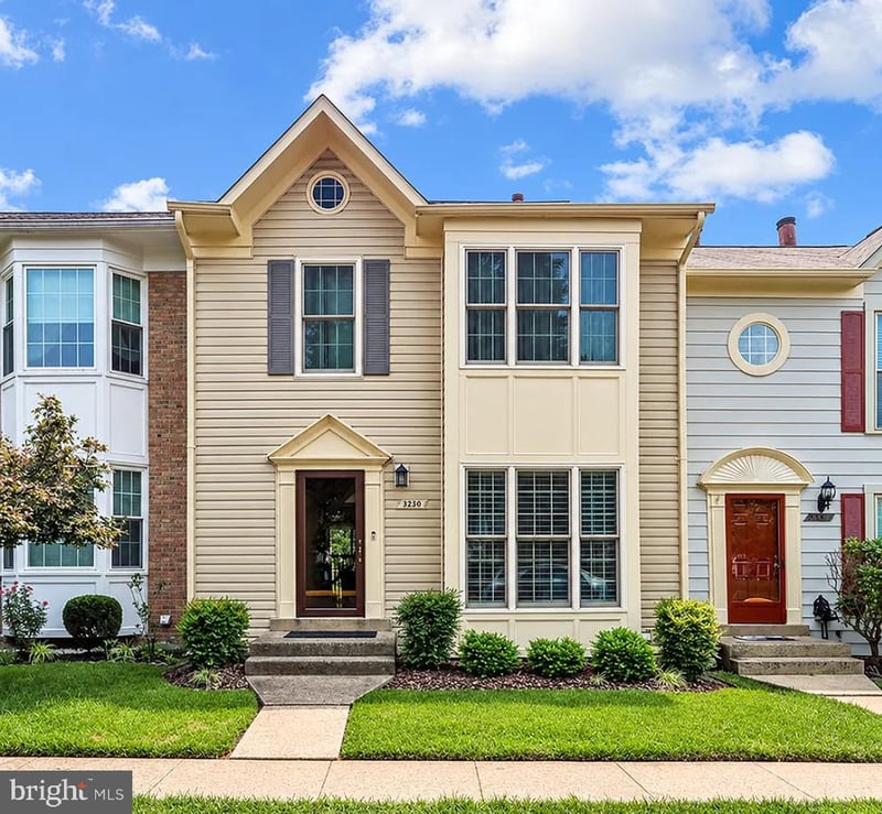 5250 Stoney Branch Ct, Centreville, VA 20120