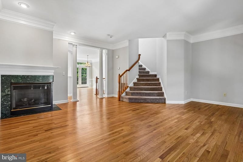 4370 Thomas Brigade Ln, Fairfax, VA 22033