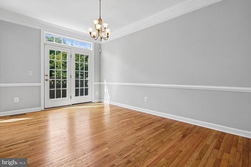 4370 Thomas Brigade Ln, Fairfax, VA 22033