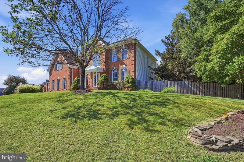 2402 Stryker Ave, Vienna, VA 22181
