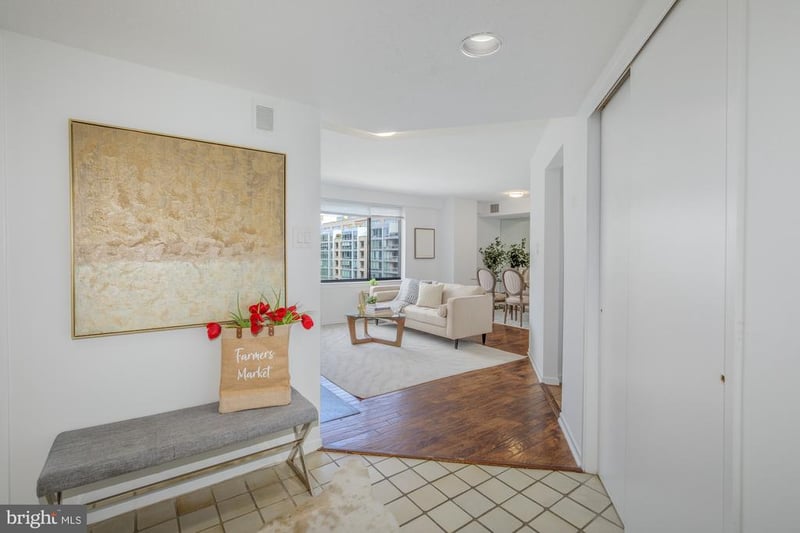 3 Washington Cir NW #804, Washington, DC 20037