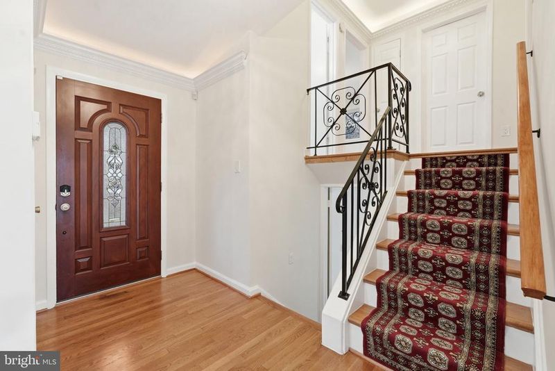 7305 Brookcrest Pl, Annandale, VA 22003