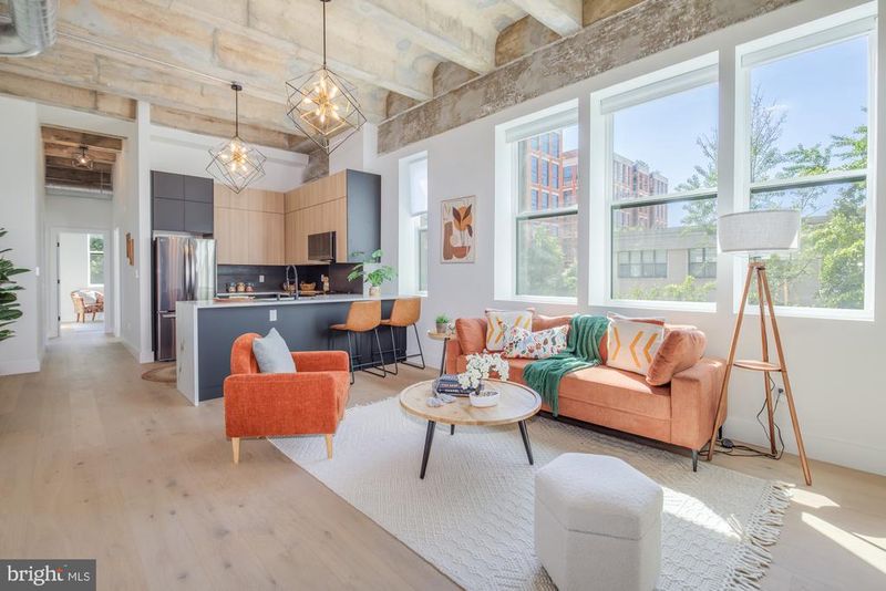 901 3rd St NE #211, Washington, DC 20002