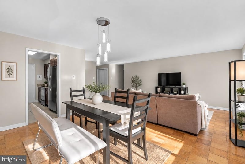 2501 Calvert St NW #409, Washington, DC 20008