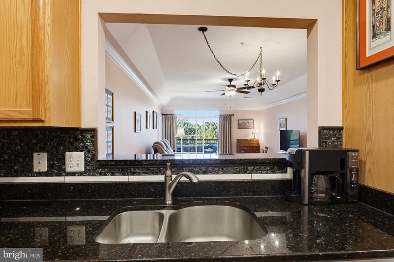 7305 Maplecrest Rd #304, Elkridge, MD 21075