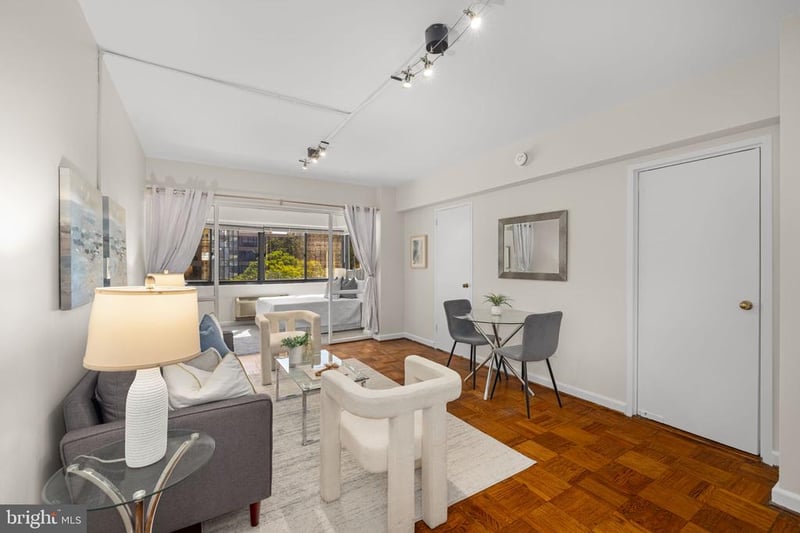 2141 I St NW #402, Washington, DC 20037